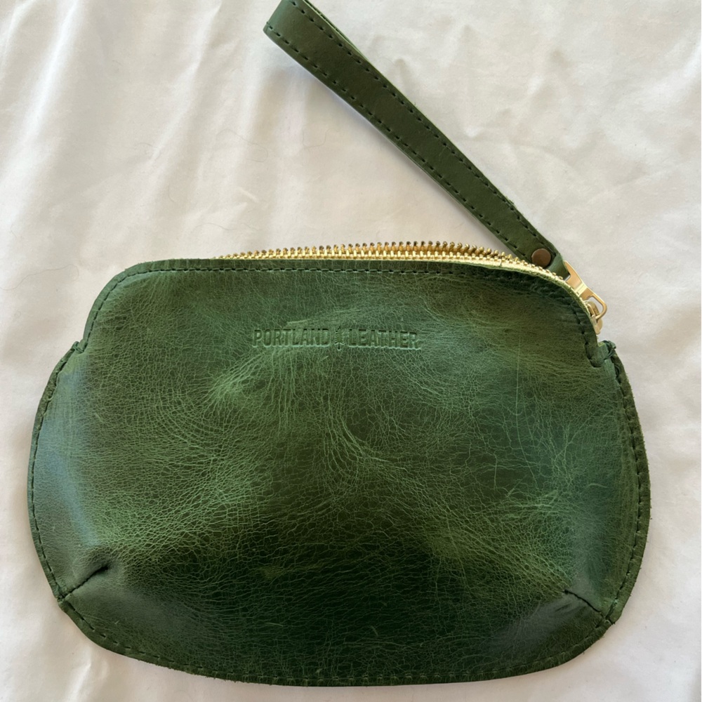 Portland Leather Forest Green Wristlet